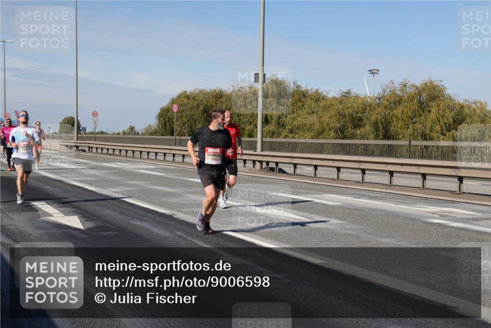 03.10.2025 - Köhlbrandbrückenlauf Julia Fischer http://msf.ph/oto/9006598 03.10.2025 12:44:37 Position 3 4042 meine-sportfotos.de