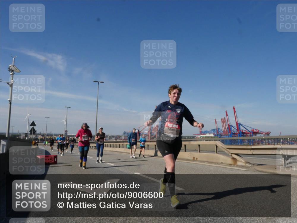 03.10.2025 - Köhlbrandbrückenlauf Matties Gatica Varas http://msf.ph/oto/9006600 03.10.2025 13:01:43 Position 2 5135 meine-sportfotos.de