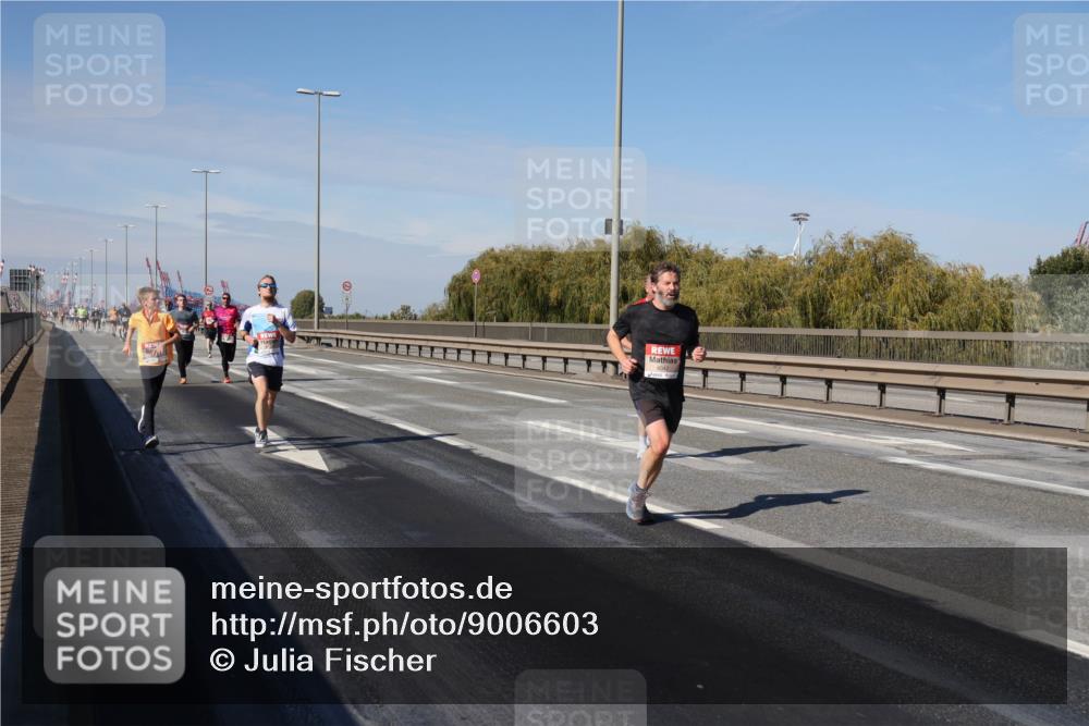 03.10.2025 - Köhlbrandbrückenlauf Julia Fischer http://msf.ph/oto/9006603 03.10.2025 12:44:38 Position 3 4042 meine-sportfotos.de