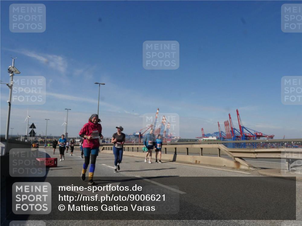 03.10.2025 - Köhlbrandbrückenlauf Matties Gatica Varas http://msf.ph/oto/9006621 03.10.2025 13:01:45 Position 2  meine-sportfotos.de