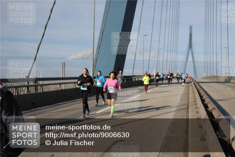 03.10.2025 - Köhlbrandbrückenlauf Julia Fischer http://msf.ph/oto/9006630 03.10.2025 09:56:49 Position 2  meine-sportfotos.de