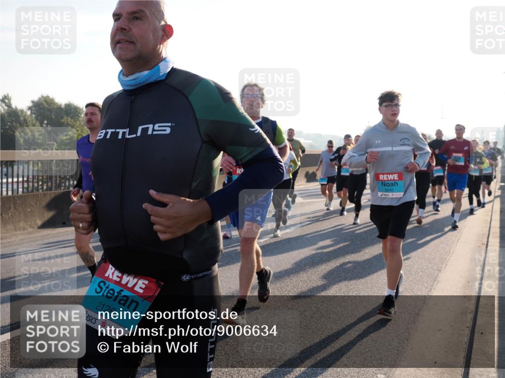 03.10.2025 - Köhlbrandbrückenlauf Fabian Wolf http://msf.ph/oto/9006634 03.10.2025 09:19:46 Position 3 2126, 2040 meine-sportfotos.de