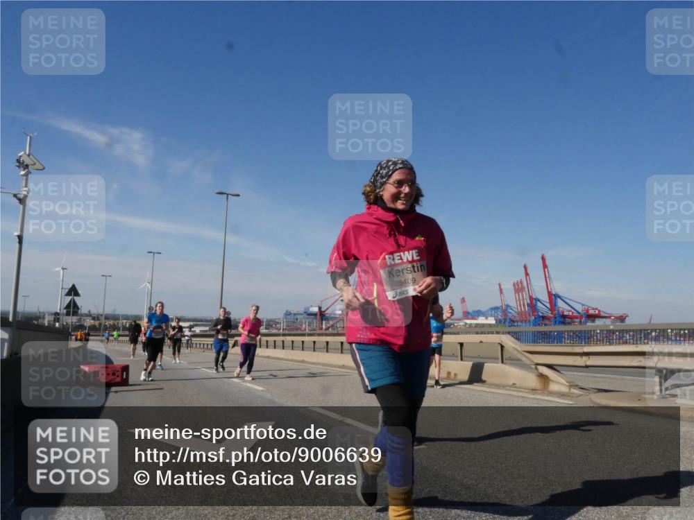 03.10.2025 - Köhlbrandbrückenlauf Matties Gatica Varas http://msf.ph/oto/9006639 03.10.2025 13:01:47 Position 2 5409 meine-sportfotos.de