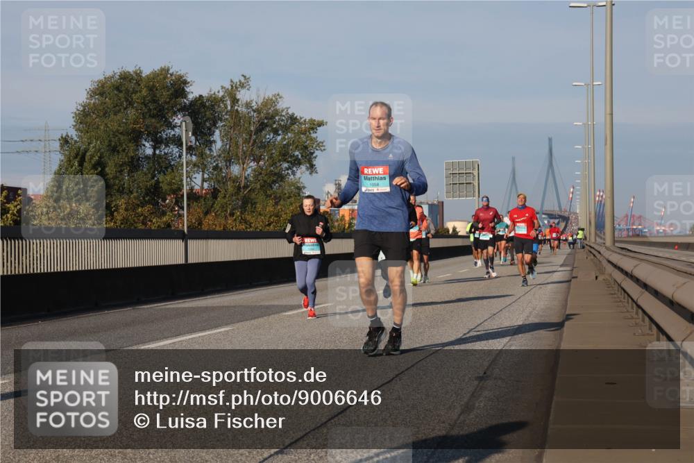 03.10.2025 - Köhlbrandbrückenlauf Luisa Fischer http://msf.ph/oto/9006646 03.10.2025 10:48:26 Position 3 1058 meine-sportfotos.de