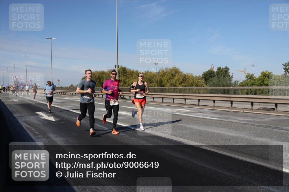 03.10.2025 - Köhlbrandbrückenlauf Julia Fischer http://msf.ph/oto/9006649 03.10.2025 12:44:43 Position 3  meine-sportfotos.de