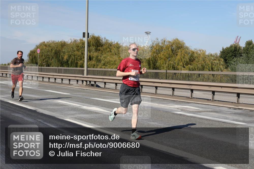 03.10.2025 - Köhlbrandbrückenlauf Julia Fischer http://msf.ph/oto/9006680 03.10.2025 12:44:48 Position 3  meine-sportfotos.de