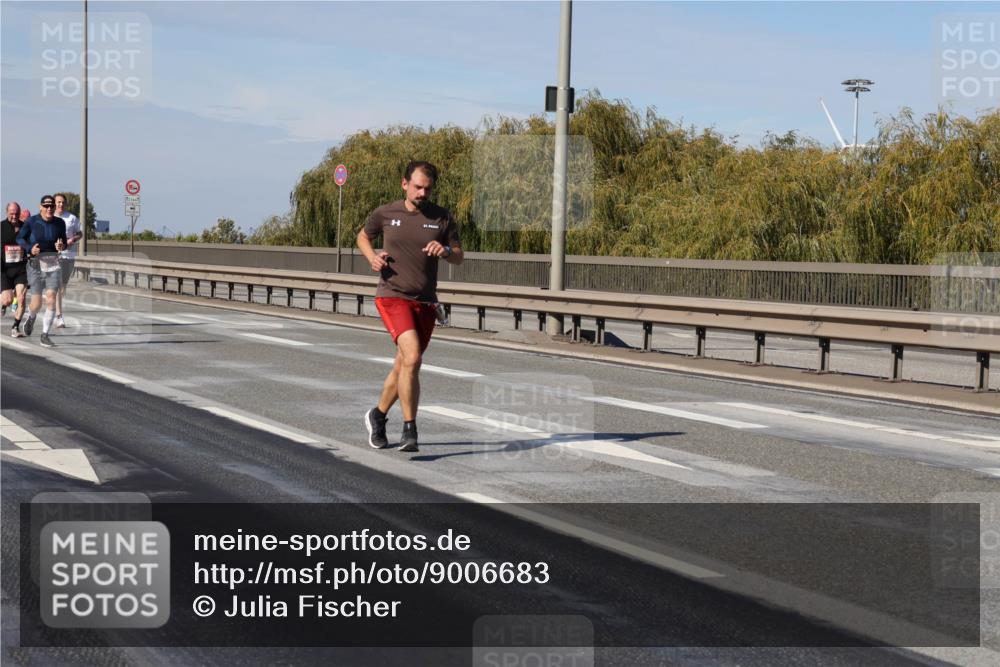 03.10.2025 - Köhlbrandbrückenlauf Julia Fischer http://msf.ph/oto/9006683 03.10.2025 12:44:49 Position 3  meine-sportfotos.de