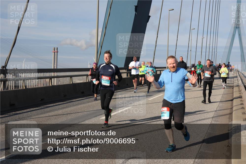 03.10.2025 - Köhlbrandbrückenlauf Julia Fischer http://msf.ph/oto/9006695 03.10.2025 09:56:59 Position 2 3147, 1664 meine-sportfotos.de