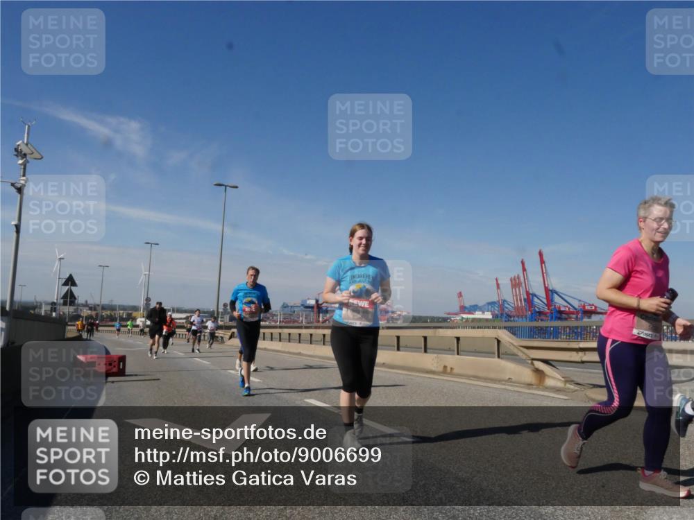 03.10.2025 - Köhlbrandbrückenlauf Matties Gatica Varas http://msf.ph/oto/9006699 03.10.2025 13:01:52 Position 2 6399 meine-sportfotos.de
