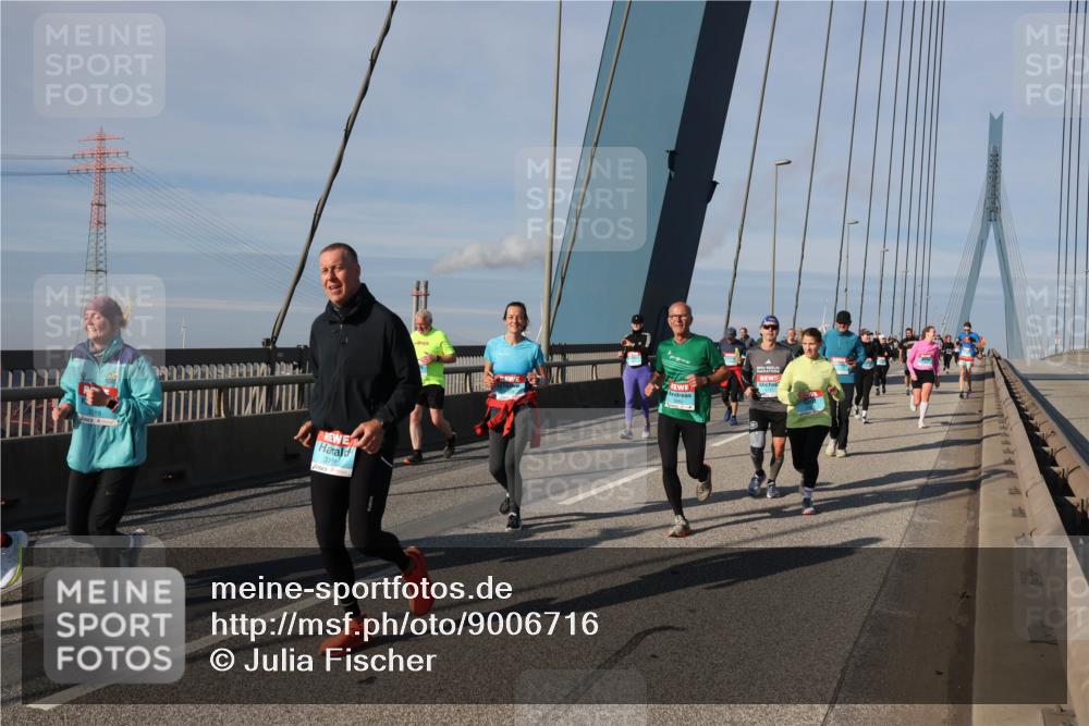 03.10.2025 - Köhlbrandbrückenlauf Julia Fischer http://msf.ph/oto/9006716 03.10.2025 09:57:05 Position 2 3706 meine-sportfotos.de
