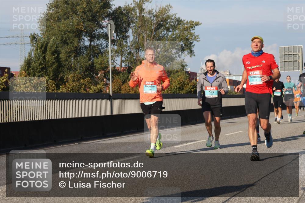 03.10.2025 - Köhlbrandbrückenlauf Luisa Fischer http://msf.ph/oto/9006719 03.10.2025 10:48:30 Position 3 1292, 1380, 1219 meine-sportfotos.de