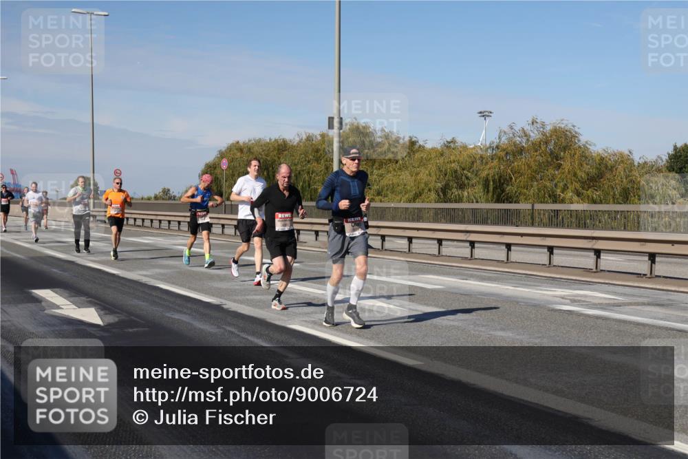03.10.2025 - Köhlbrandbrückenlauf Julia Fischer http://msf.ph/oto/9006724 03.10.2025 12:44:54 Position 3  meine-sportfotos.de