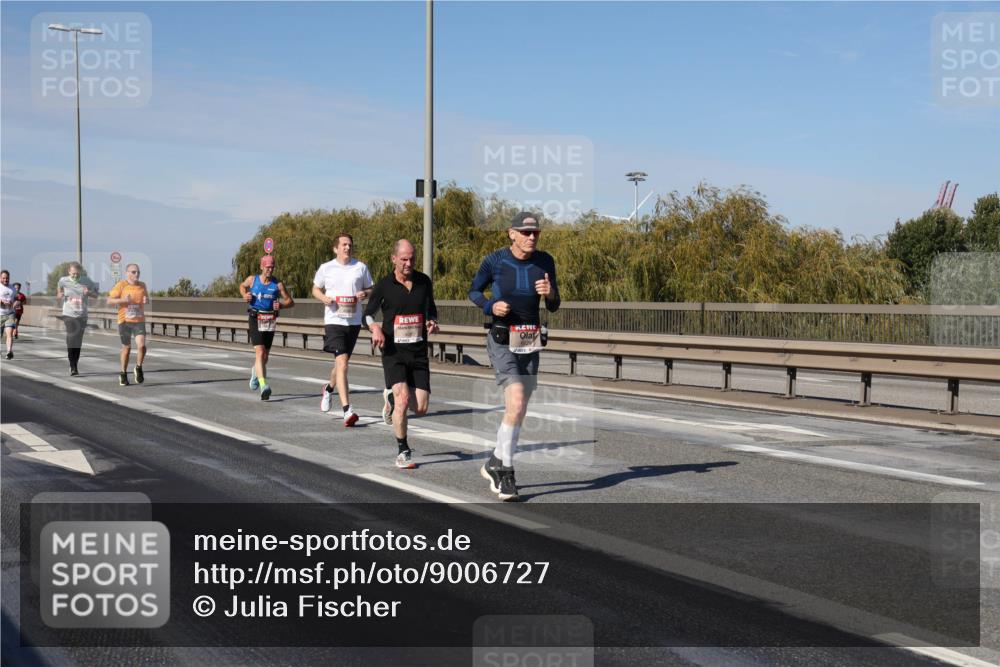 03.10.2025 - Köhlbrandbrückenlauf Julia Fischer http://msf.ph/oto/9006727 03.10.2025 12:44:54 Position 3  meine-sportfotos.de