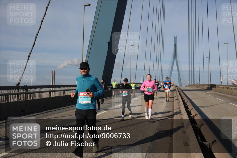 03.10.2025 - Köhlbrandbrückenlauf Julia Fischer http://msf.ph/oto/9006733 03.10.2025 09:57:08 Position 2 2111 meine-sportfotos.de