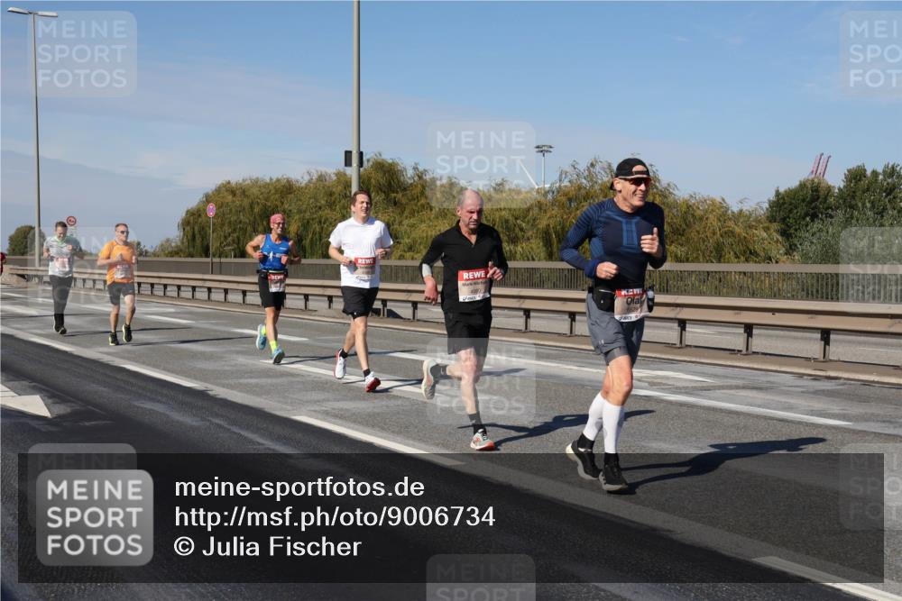 03.10.2025 - Köhlbrandbrückenlauf Julia Fischer http://msf.ph/oto/9006734 03.10.2025 12:44:55 Position 3  meine-sportfotos.de