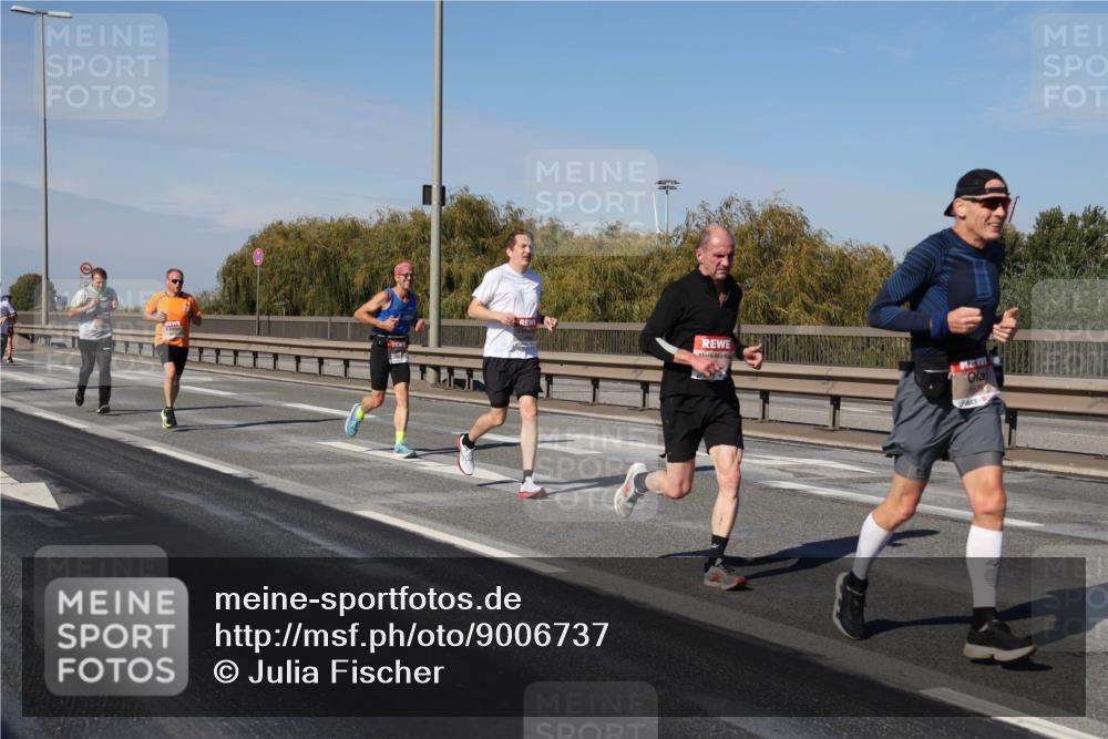 03.10.2025 - Köhlbrandbrückenlauf Julia Fischer http://msf.ph/oto/9006737 03.10.2025 12:44:55 Position 3  meine-sportfotos.de