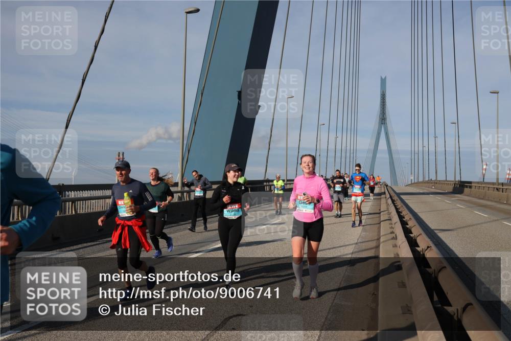 03.10.2025 - Köhlbrandbrückenlauf Julia Fischer http://msf.ph/oto/9006741 03.10.2025 09:57:10 Position 2 1977 meine-sportfotos.de