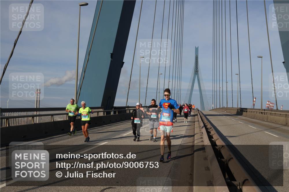03.10.2025 - Köhlbrandbrückenlauf Julia Fischer http://msf.ph/oto/9006753 03.10.2025 09:57:13 Position 2  meine-sportfotos.de