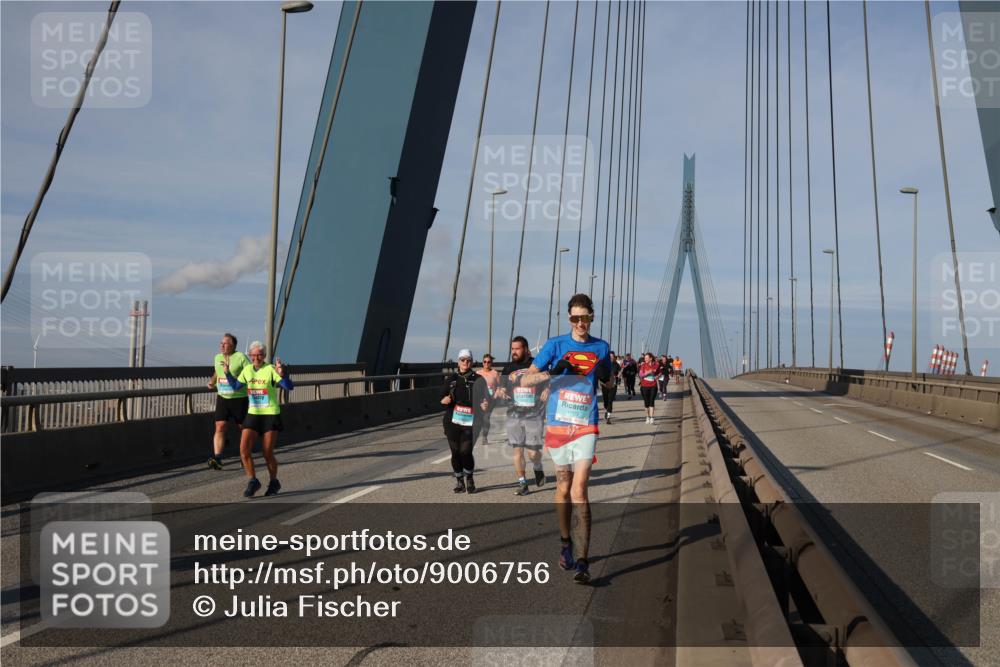 03.10.2025 - Köhlbrandbrückenlauf Julia Fischer http://msf.ph/oto/9006756 03.10.2025 09:57:13 Position 2 1709 meine-sportfotos.de