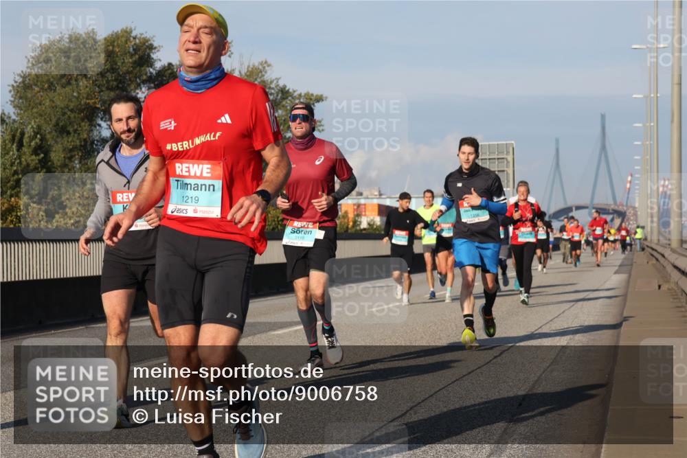 03.10.2025 - Köhlbrandbrückenlauf Luisa Fischer http://msf.ph/oto/9006758 03.10.2025 10:48:32 Position 3 1219, 1316, 3118 meine-sportfotos.de