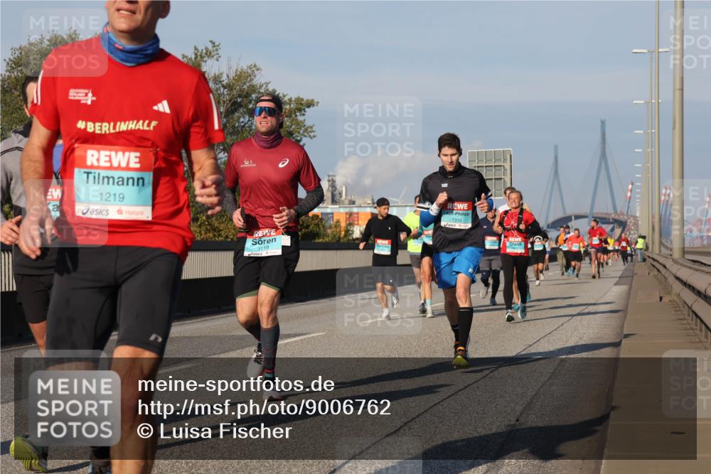 03.10.2025 - Köhlbrandbrückenlauf Luisa Fischer http://msf.ph/oto/9006762 03.10.2025 10:48:33 Position 3 1219, 3118, 1316 meine-sportfotos.de