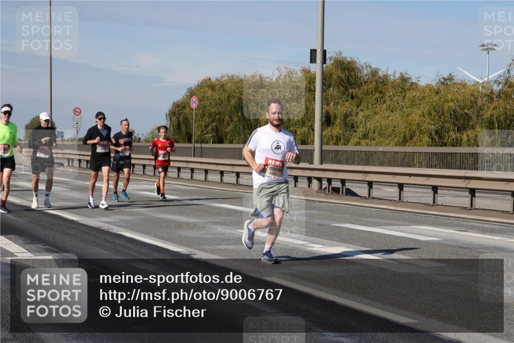 03.10.2025 - Köhlbrandbrückenlauf Julia Fischer http://msf.ph/oto/9006767 03.10.2025 12:44:59 Position 3 5699, 1 meine-sportfotos.de