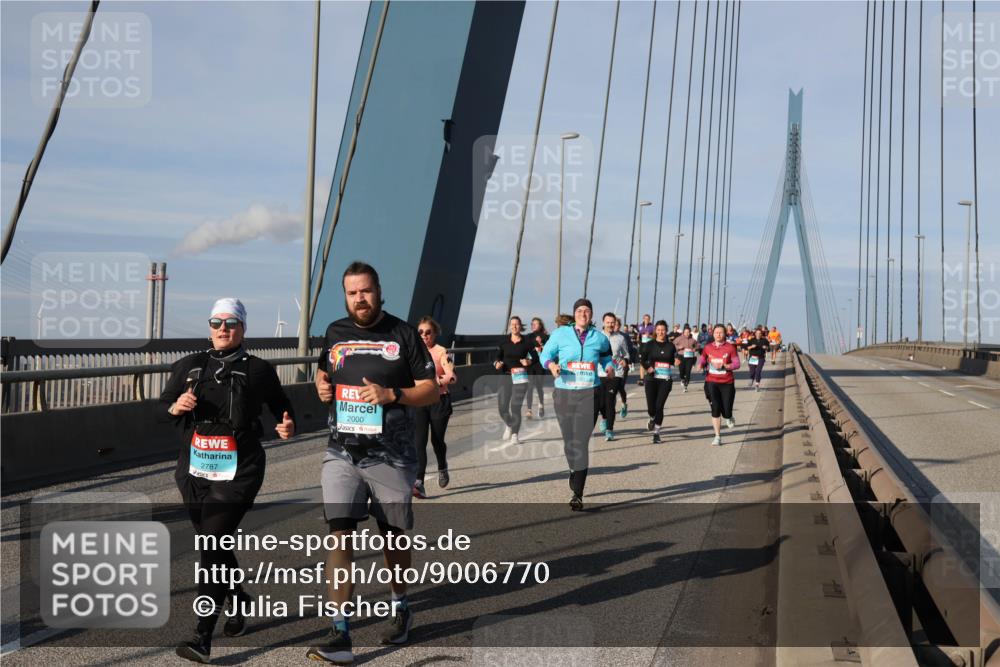 03.10.2025 - Köhlbrandbrückenlauf Julia Fischer http://msf.ph/oto/9006770 03.10.2025 09:57:16 Position 2 2787, 2000 meine-sportfotos.de