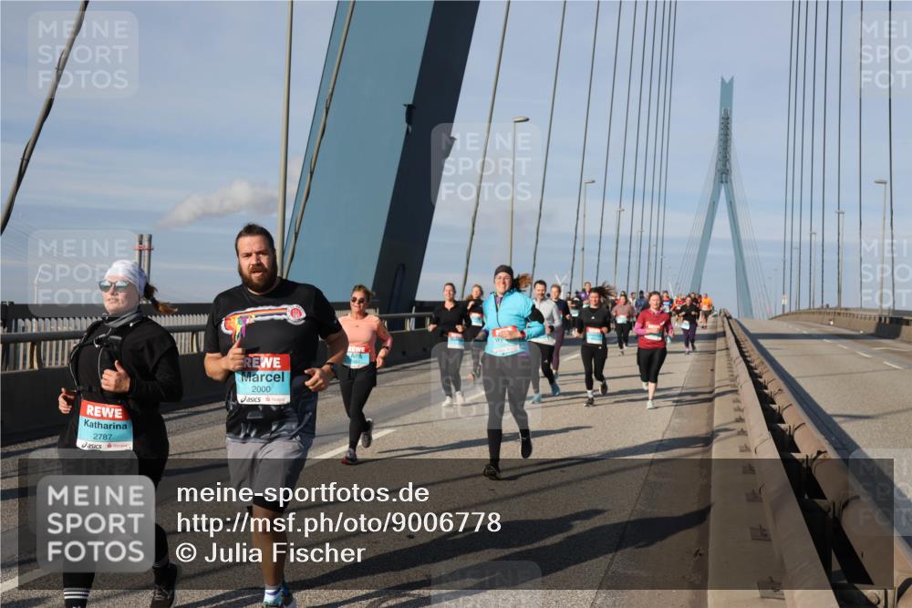 03.10.2025 - Köhlbrandbrückenlauf Julia Fischer http://msf.ph/oto/9006778 03.10.2025 09:57:16 Position 2 2787, 2000 meine-sportfotos.de