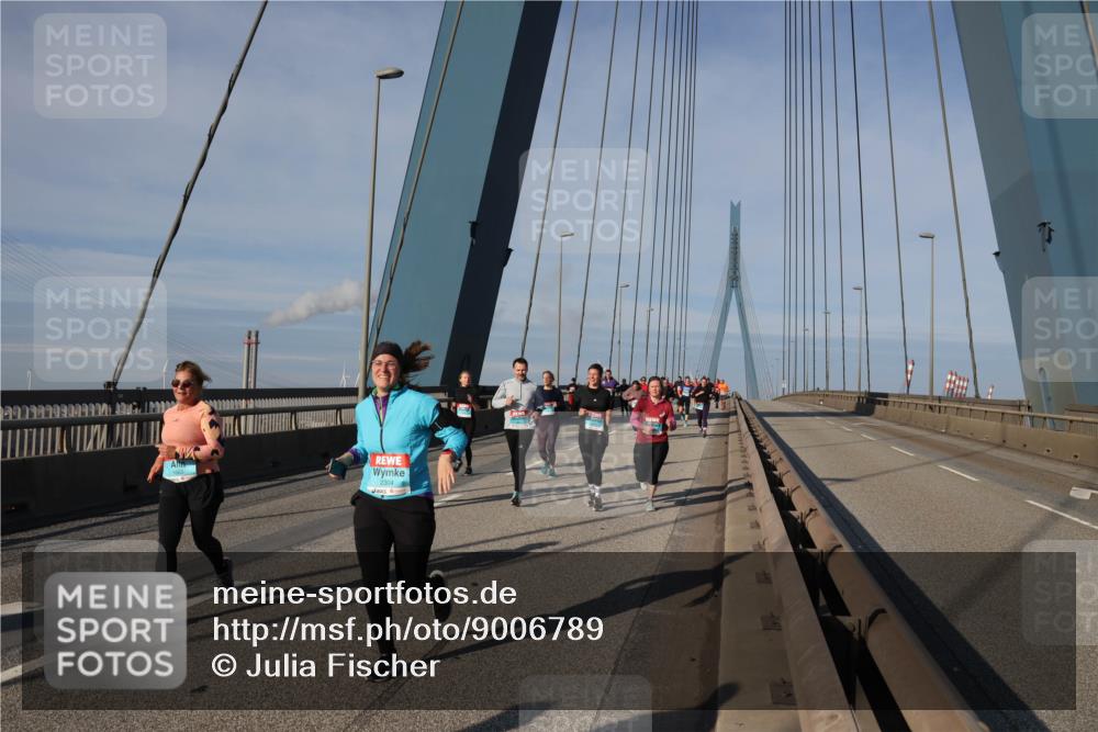 03.10.2025 - Köhlbrandbrückenlauf Julia Fischer http://msf.ph/oto/9006789 03.10.2025 09:57:18 Position 2 1683, 2304 meine-sportfotos.de