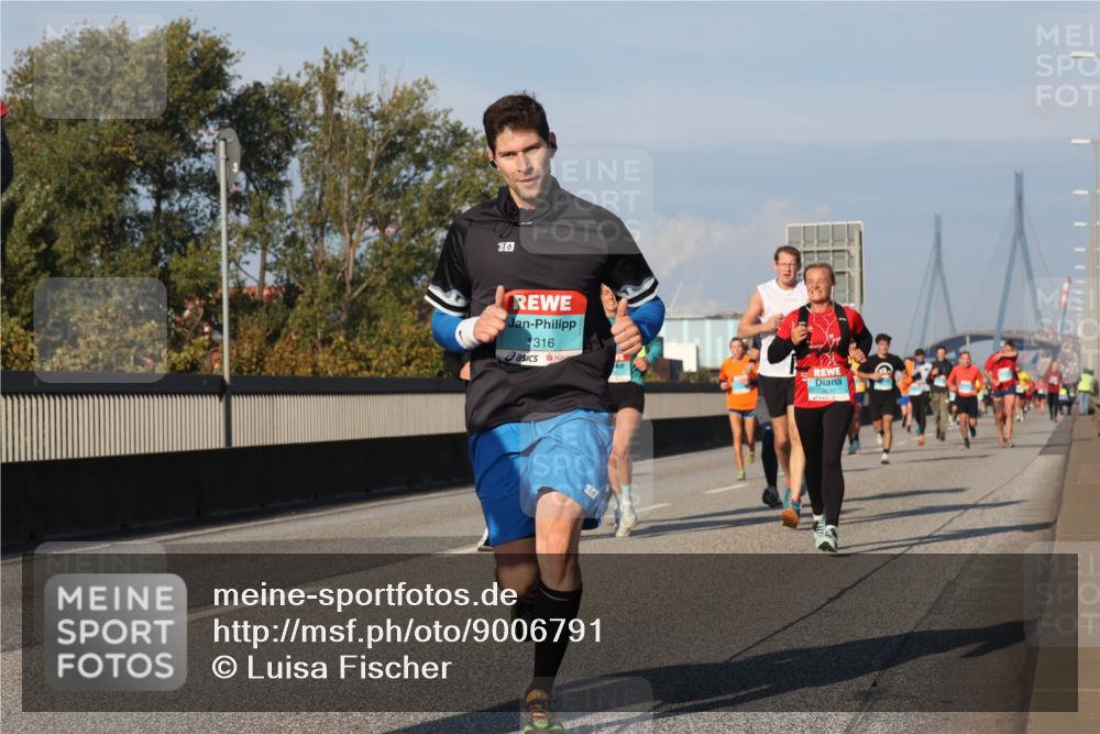 03.10.2025 - Köhlbrandbrückenlauf Luisa Fischer http://msf.ph/oto/9006791 03.10.2025 10:48:34 Position 3 6, 316, 6 meine-sportfotos.de
