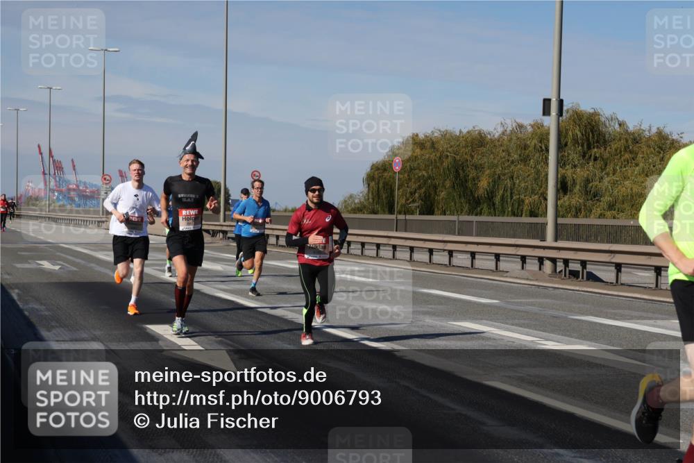 03.10.2025 - Köhlbrandbrückenlauf Julia Fischer http://msf.ph/oto/9006793 03.10.2025 12:45:04 Position 3  meine-sportfotos.de
