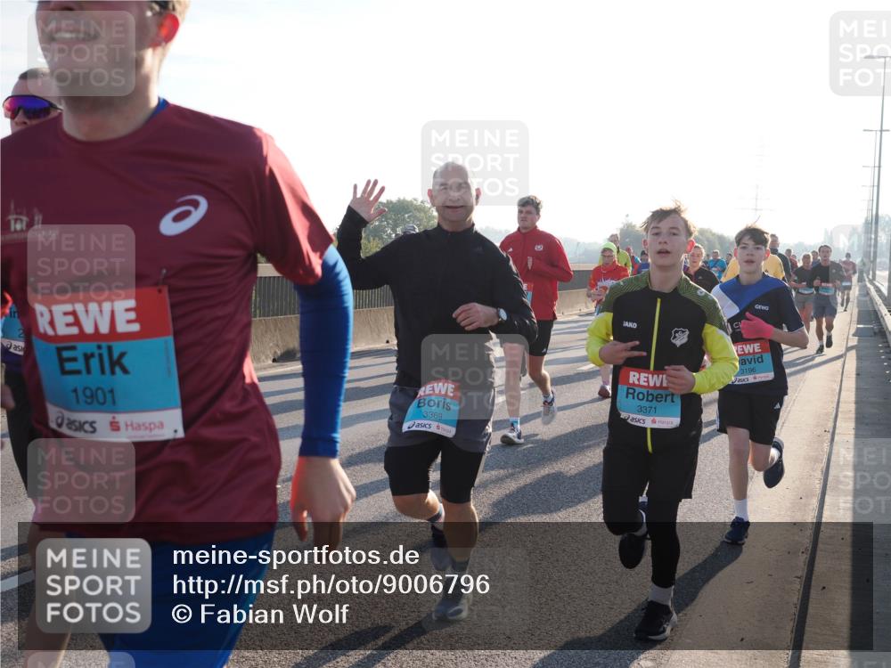 03.10.2025 - Köhlbrandbrückenlauf Fabian Wolf http://msf.ph/oto/9006796 03.10.2025 09:19:50 Position 3 11, 2, 1901, 3369, 3196, 3371 meine-sportfotos.de