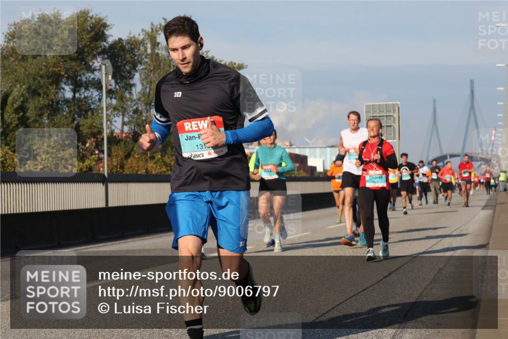 03.10.2025 - Köhlbrandbrückenlauf Luisa Fischer http://msf.ph/oto/9006797 03.10.2025 10:48:35 Position 3 16, 131 meine-sportfotos.de
