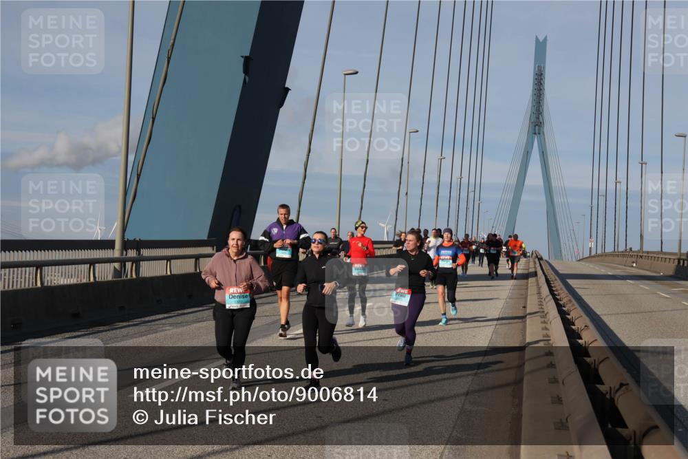03.10.2025 - Köhlbrandbrückenlauf Julia Fischer http://msf.ph/oto/9006814 03.10.2025 09:57:23 Position 2  meine-sportfotos.de