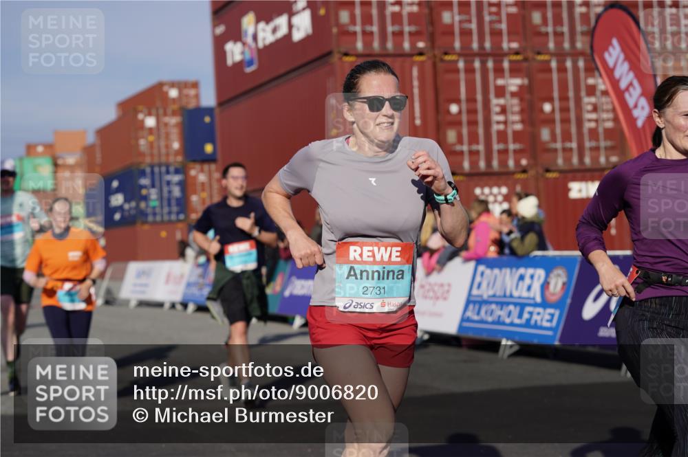 03.10.2025 - Köhlbrandbrückenlauf Michael Burmester http://msf.ph/oto/9006820 03.10.2025 10:08:40 Ziel 1430, 1451, 1506, 1525, 1555, 1566, 1567, 1858, 2449, 2731, 2734, 3128, 3189, 3261, 3369, 3380 meine-sportfotos.de