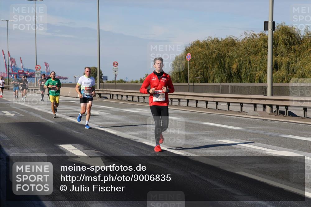 03.10.2025 - Köhlbrandbrückenlauf Julia Fischer http://msf.ph/oto/9006835 03.10.2025 12:45:21 Position 3  meine-sportfotos.de