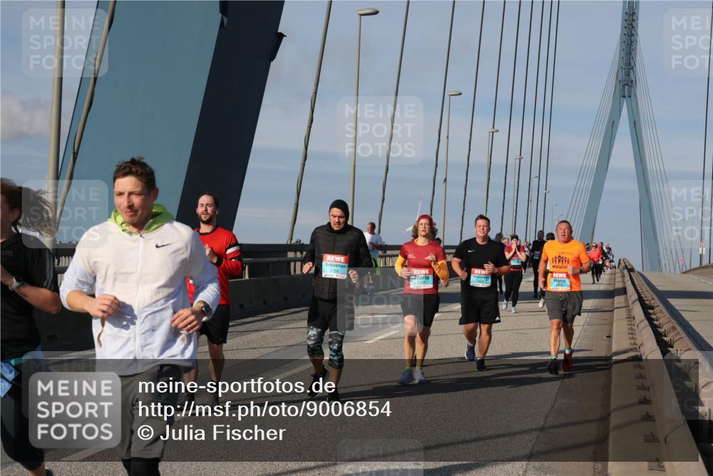03.10.2025 - Köhlbrandbrückenlauf Julia Fischer http://msf.ph/oto/9006854 03.10.2025 09:57:32 Position 2 1759 meine-sportfotos.de