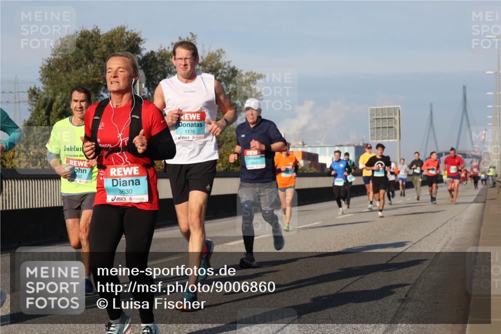 03.10.2025 - Köhlbrandbrückenlauf Luisa Fischer http://msf.ph/oto/9006860 03.10.2025 10:48:38 Position 3 1182, 3630, 1176, 2843 meine-sportfotos.de