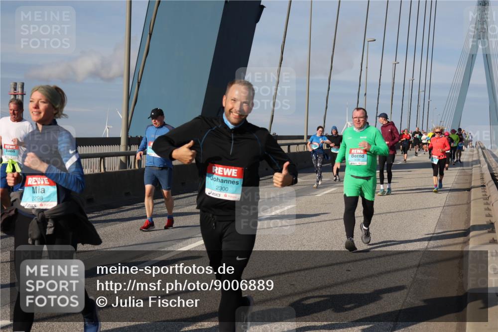 03.10.2025 - Köhlbrandbrückenlauf Julia Fischer http://msf.ph/oto/9006889 03.10.2025 09:57:44 Position 2 2298, 2300, 111111 meine-sportfotos.de