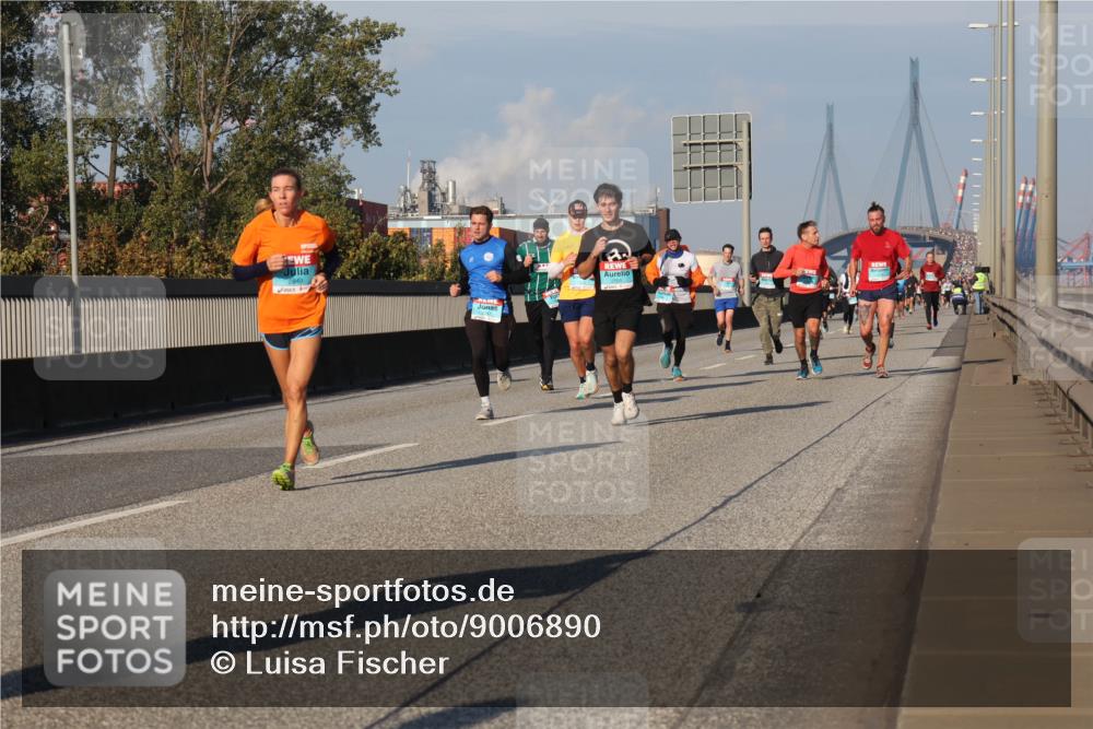 03.10.2025 - Köhlbrandbrückenlauf Luisa Fischer http://msf.ph/oto/9006890 03.10.2025 10:48:40 Position 3 2849 meine-sportfotos.de