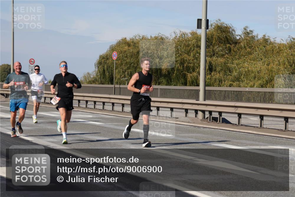 03.10.2025 - Köhlbrandbrückenlauf Julia Fischer http://msf.ph/oto/9006900 03.10.2025 12:45:32 Position 3 12, 5, 1 meine-sportfotos.de