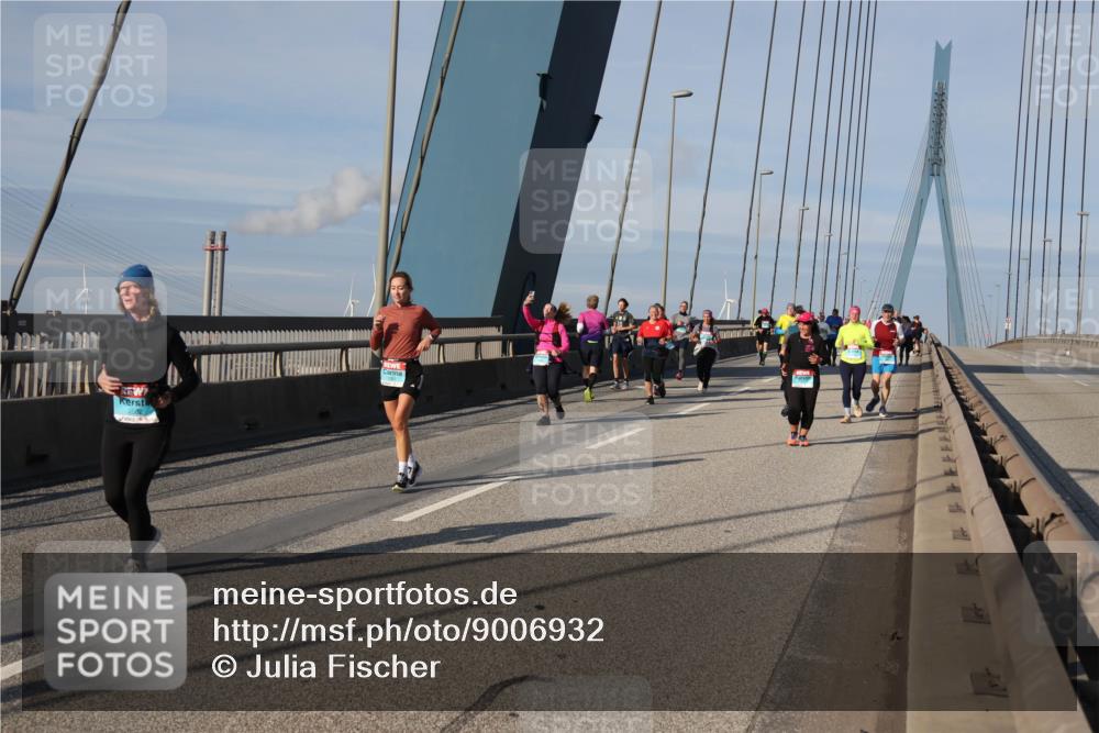 03.10.2025 - Köhlbrandbrückenlauf Julia Fischer http://msf.ph/oto/9006932 03.10.2025 09:57:53 Position 2  meine-sportfotos.de
