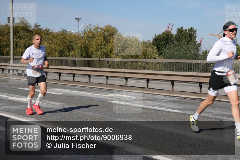 03.10.2025 - Köhlbrandbrückenlauf Julia Fischer http://msf.ph/oto/9006938 03.10.2025 12:45:38 Position 3 4046, 21 meine-sportfotos.de