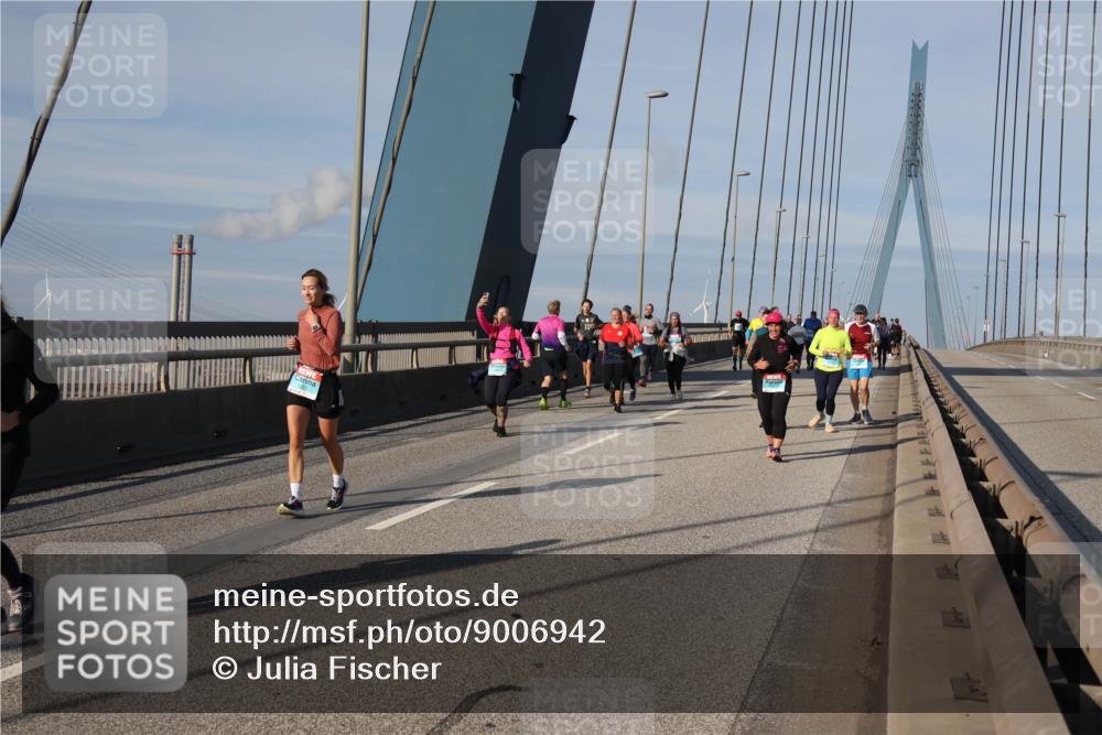 03.10.2025 - Köhlbrandbrückenlauf Julia Fischer http://msf.ph/oto/9006942 03.10.2025 09:57:53 Position 2  meine-sportfotos.de