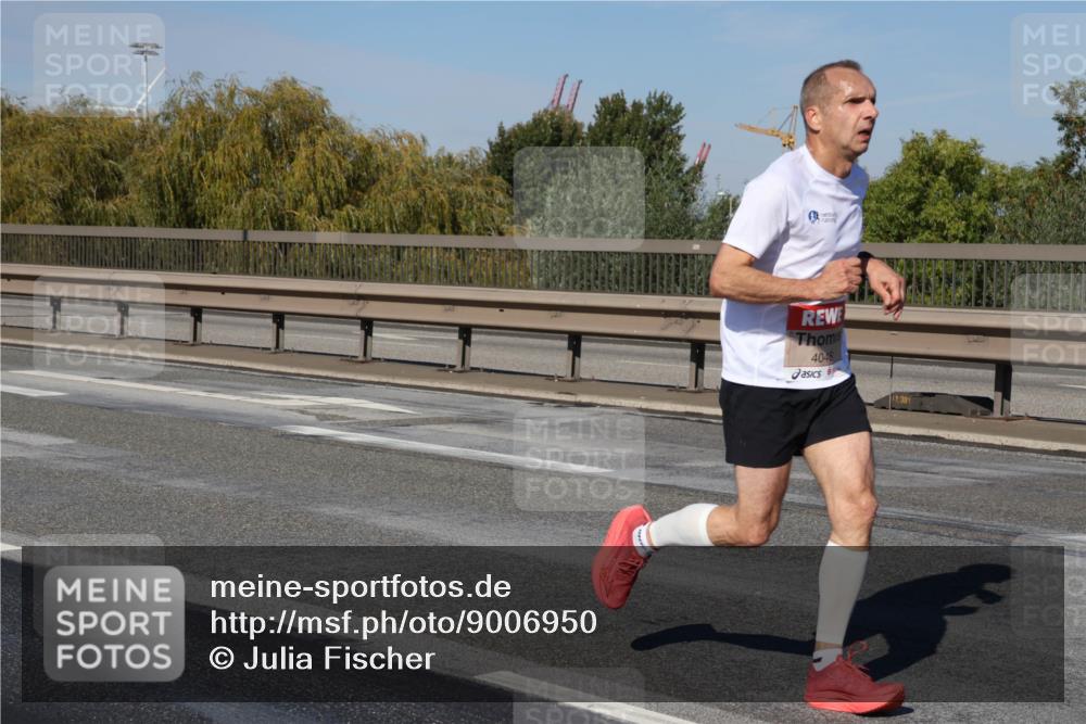 03.10.2025 - Köhlbrandbrückenlauf Julia Fischer http://msf.ph/oto/9006950 03.10.2025 12:45:39 Position 3 4046 meine-sportfotos.de