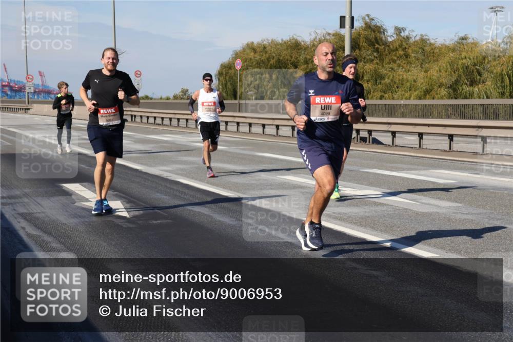 03.10.2025 - Köhlbrandbrückenlauf Julia Fischer http://msf.ph/oto/9006953 03.10.2025 12:45:41 Position 3 5961, 4099 meine-sportfotos.de