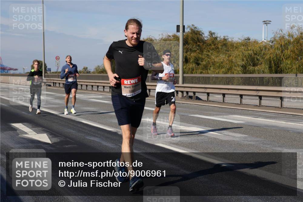 03.10.2025 - Köhlbrandbrückenlauf Julia Fischer http://msf.ph/oto/9006961 03.10.2025 12:45:42 Position 3 5961 meine-sportfotos.de
