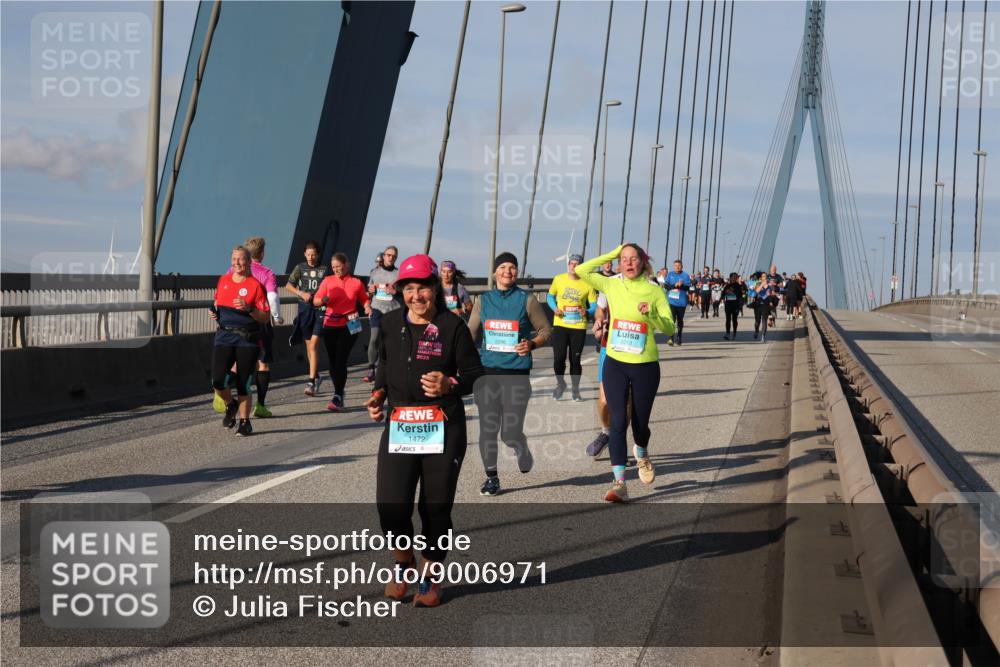03.10.2025 - Köhlbrandbrückenlauf Julia Fischer http://msf.ph/oto/9006971 03.10.2025 09:57:56 Position 2 10, 1472, 2213 meine-sportfotos.de