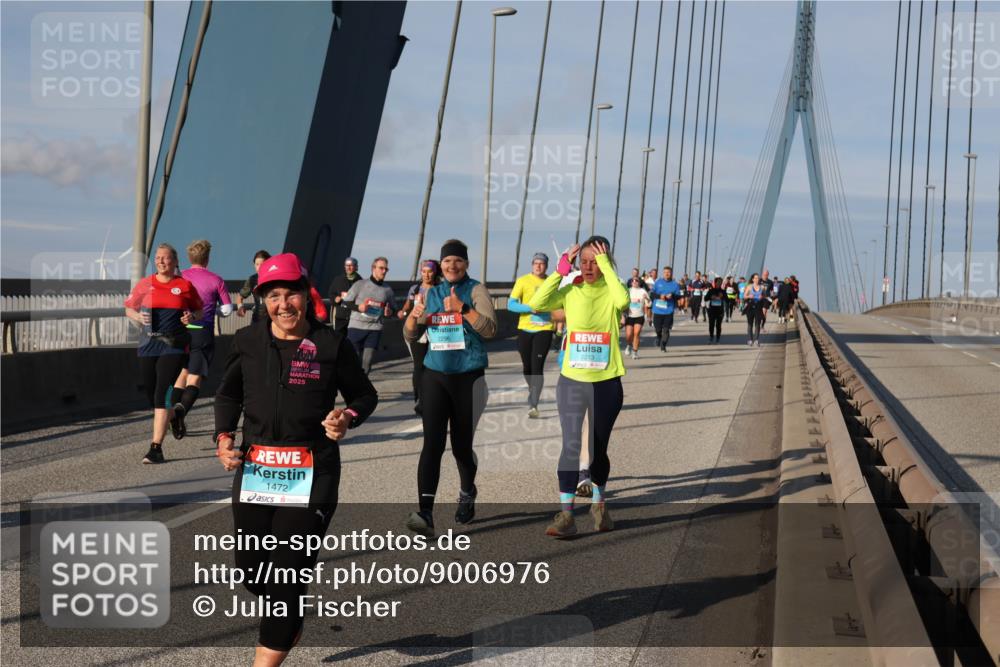 03.10.2025 - Köhlbrandbrückenlauf Julia Fischer http://msf.ph/oto/9006976 03.10.2025 09:57:57 Position 2 2025, 1472, 2296, 2213 meine-sportfotos.de
