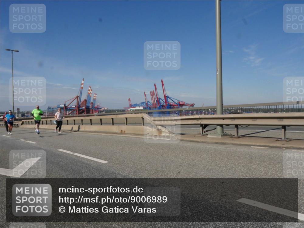 03.10.2025 - Köhlbrandbrückenlauf Matties Gatica Varas http://msf.ph/oto/9006989 03.10.2025 13:02:12 Position 2 118 meine-sportfotos.de